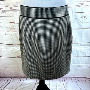 Banana republic houndstooth skirt, size 10